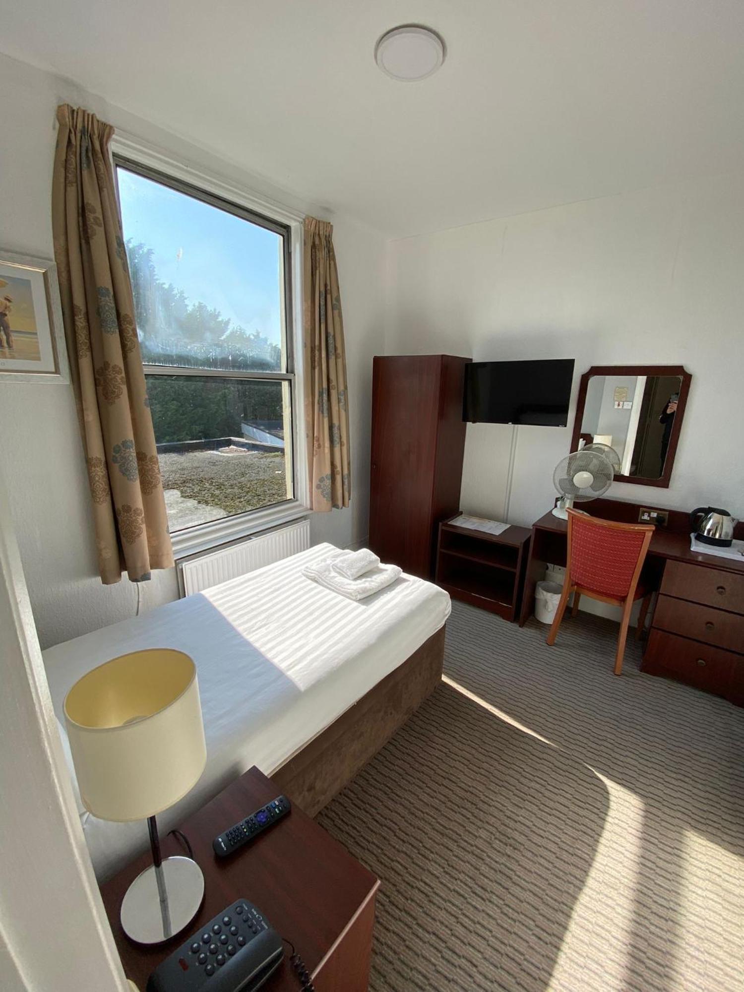 Tor Park Hotel Торки Экстерьер фото