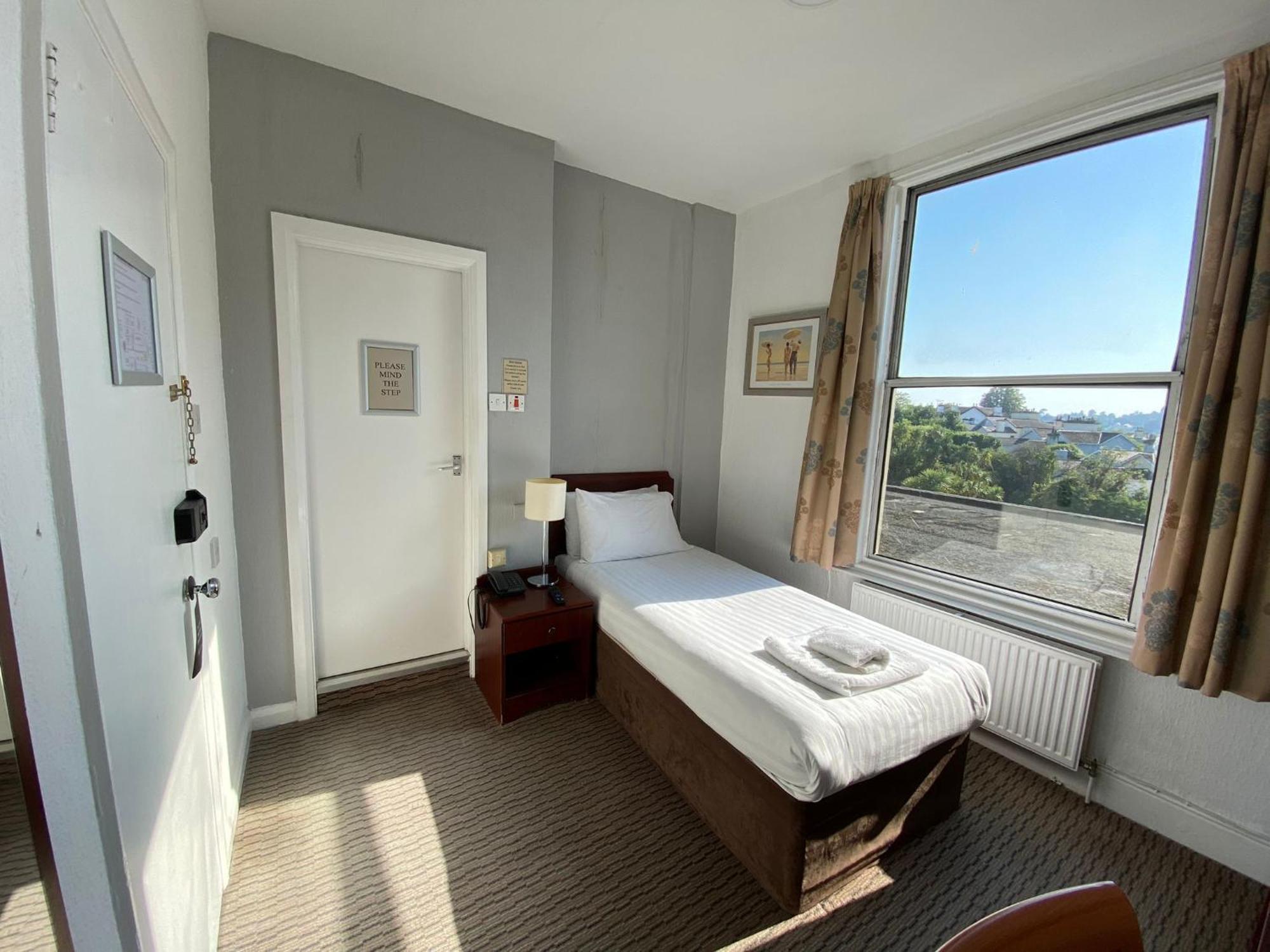 Tor Park Hotel Торки Экстерьер фото